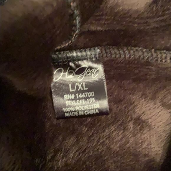 H 2 Gear CAMO FAUX FUR Leggings, size juniors L/XL - Picture 4 of 9